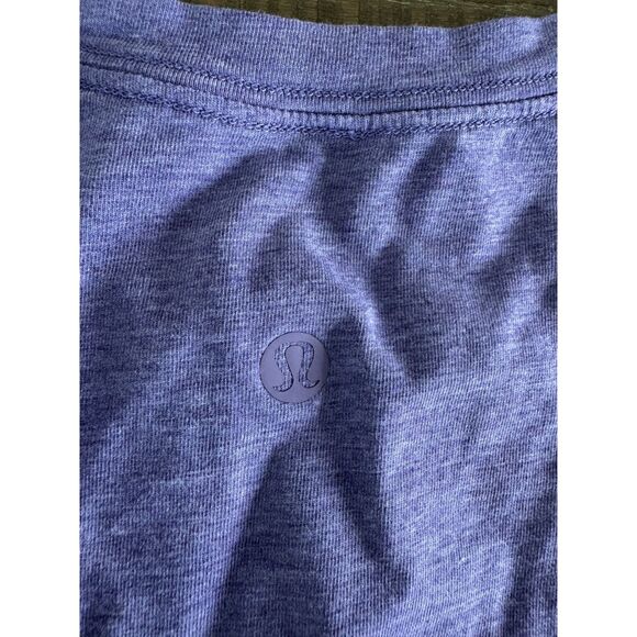 Lululemon love crewneck t-shirt curved hem purple size 8 - Picture 3 of 7